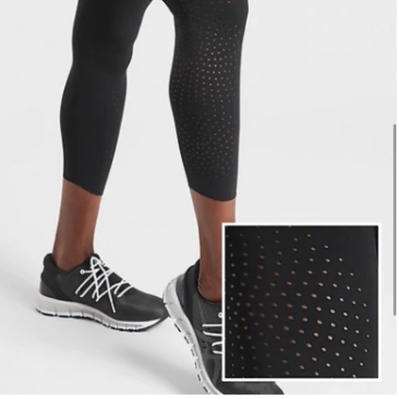 Athleta Velocity Laser Cut Capri Leggings Black Size Small - Picture 4 of 7